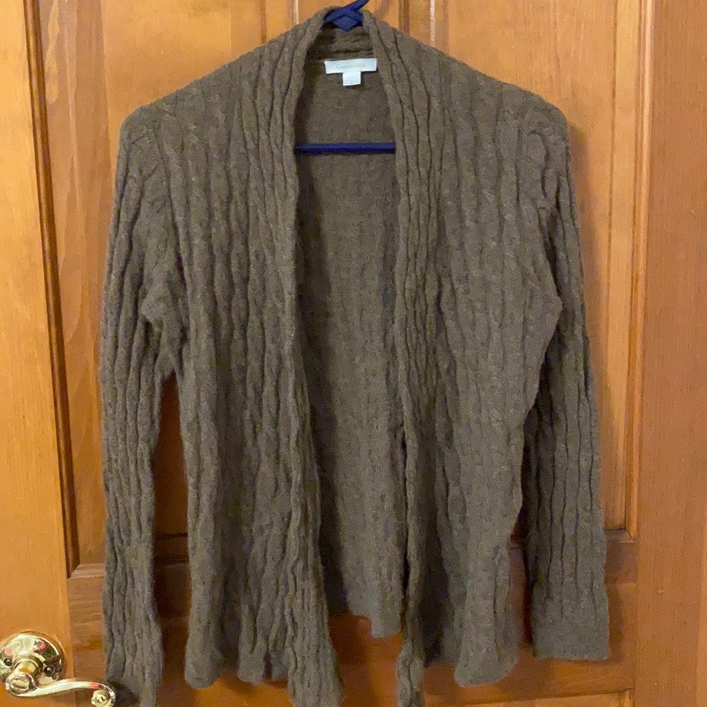 Women cardigan used size xs brown color